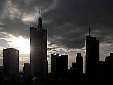 Die Türme der Banken sollen nicht mehr unbegrenzt wachsen, fordert US-Präsident Obama. In Deutschland gibt man sich deutlich zurückhaltender.