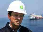 Er hat den Stresstest nicht bestanden: BP-Chef Tony Hayward, der Manager der Ölkatastrophe im Golf von Mexiko, gibt seinen Helm ab.