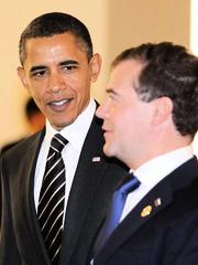 Präsidenten unter sich: Obama und Medwedew beim G20-Gipfel. Wo sie wohl stehen, wenn die neue Ordnung für die Weltbühne fertig ist? Der Amerikaner hat in Seoul schon die erste Lektion lernen müssen.